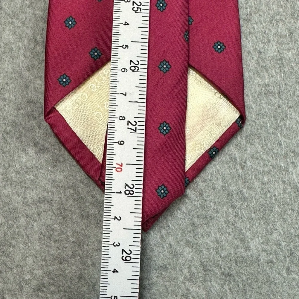 Pierre Cardin 100% Silk Tie Italy Pink Geometric Floral Necktie 57x3.4in